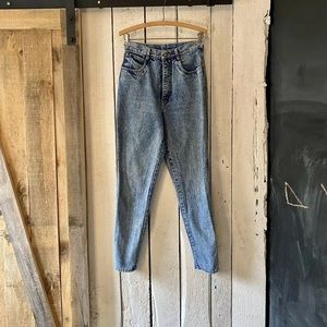 Vintage 80s Blue Gray Acid Wash High Rise Mom Jeans by Bill Blass 29 W x 30 L